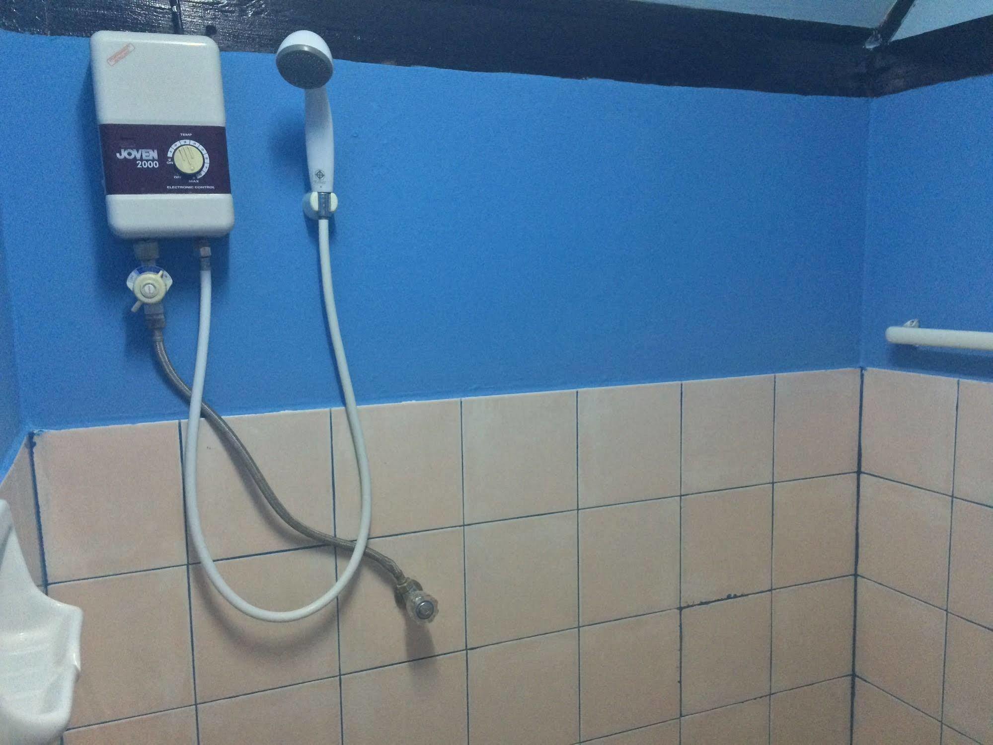 Hostel Buzzas @ Chan *